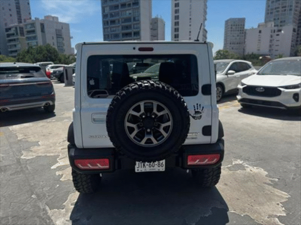 Suzuki Jimny 2022 - Image 4