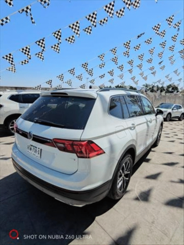 Volkswagen Tiguan 2018 - Image 3