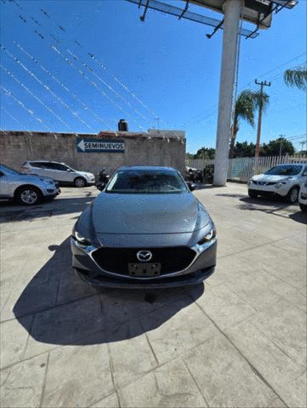 Mazda 3 Sedan Hatchback 2023 - Image 8