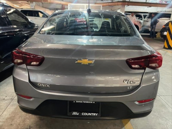 Chevrolet Onix 2022 - Image 4