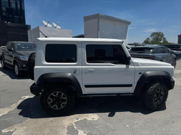 Suzuki Jimny 2022 - Image 6