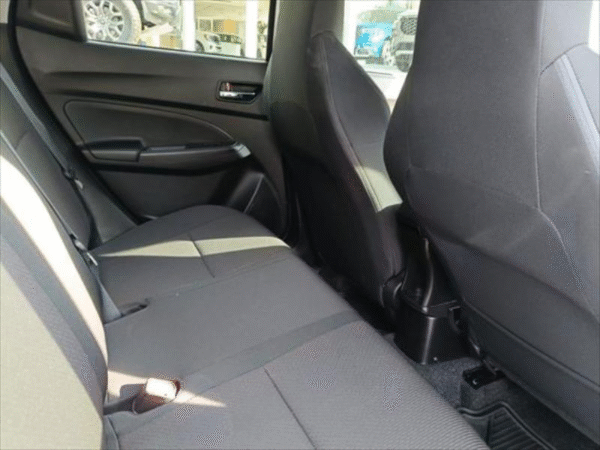 SUZUKI SWIFT 2022 - Image 11