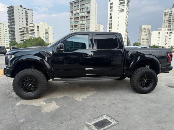 Ford Lobo Raptor 2018 - Image 6